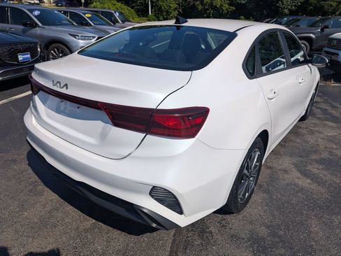 Used 2023 Kia Forte LXS FWD image 8