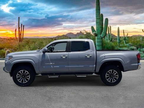 Used 2021 Toyota Tacoma SR5 RWD image 6