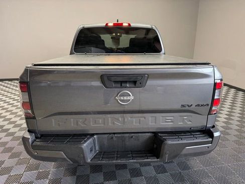 Used 2023 Nissan Frontier SV w/ Midnight Edition Package image 10