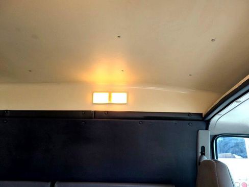 Used 2000 Ford E-250 and Econoline 250 Extended image 23