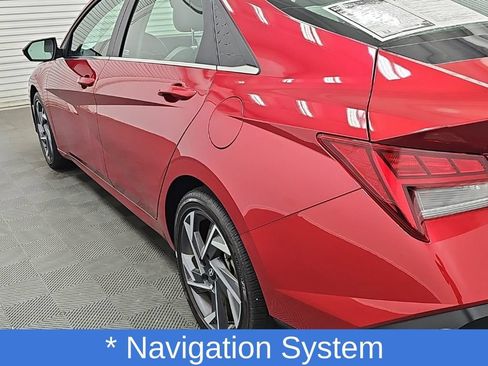Used 2025 Hyundai Elantra Limited FWD image 8