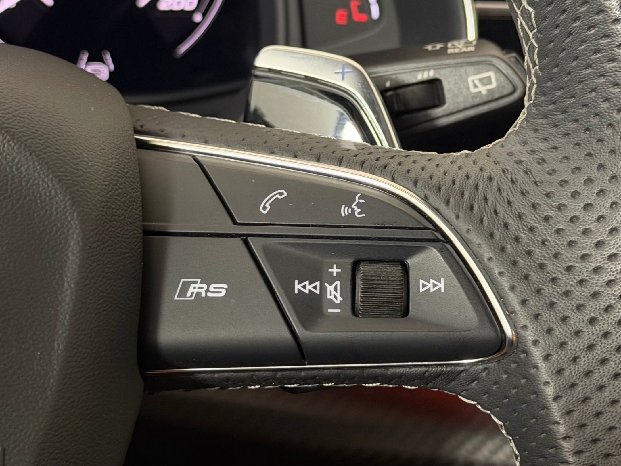 Used 2024 Audi RS Q8 w/ Black Optic Package AWD/4WD image 16