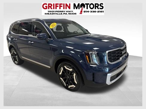 Used 2025 Kia Telluride S AWD/4WD image 1