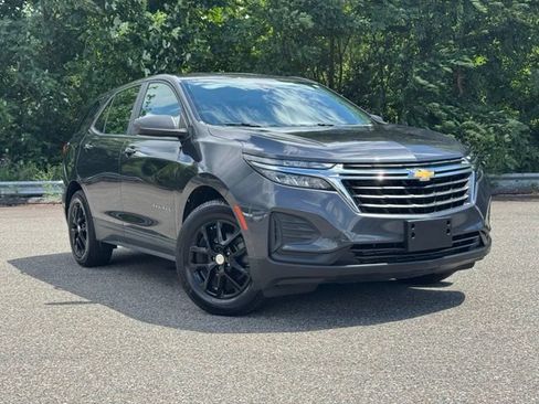 Used 2022 Chevrolet Equinox LS w/ LPO, Floor Liner Package FWD image 1