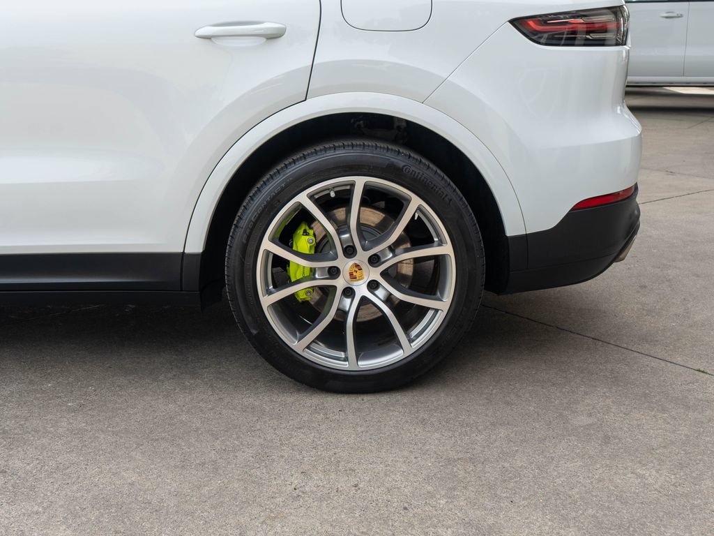 Used 2019 Porsche Cayenne E-Hybrid AWD/4WD image 32