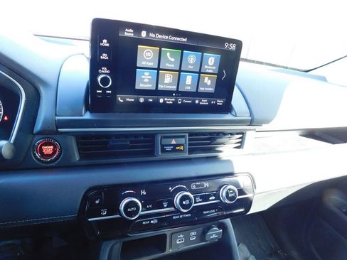 Certified 2025 Honda Pilot EX-L image 9