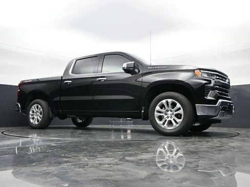 Used 2024 Chevrolet Silverado 1500 LTZ AWD/4WD image 37