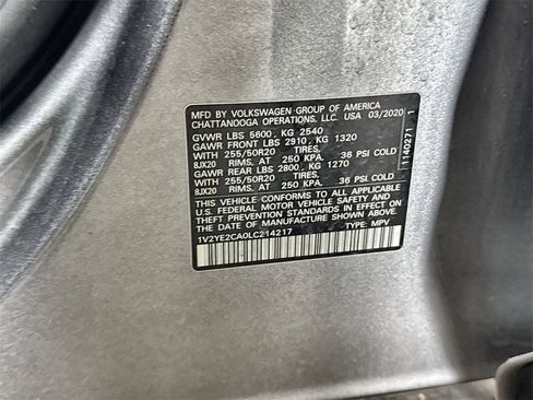 Used 2020 Volkswagen Atlas Cross Sport SE image 32