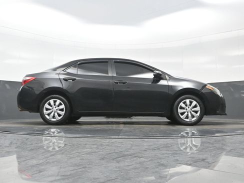 Used 2015 Toyota Corolla LE FWD image 32