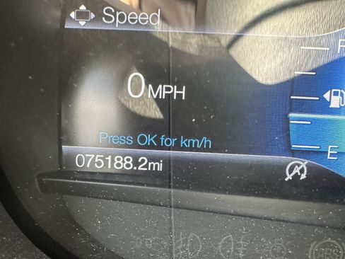Used 2019 Ford Edge Titanium w/ Equipment Group 301A AWD/4WD image 24