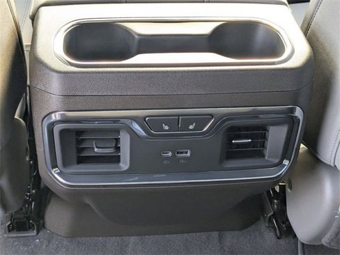 New 2026 GMC Sierra 2500 SLT w/ SLT Premium Package image 31