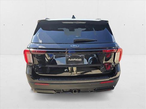 New 2025 Ford Explorer ST-Line w/ Premium Package image 4