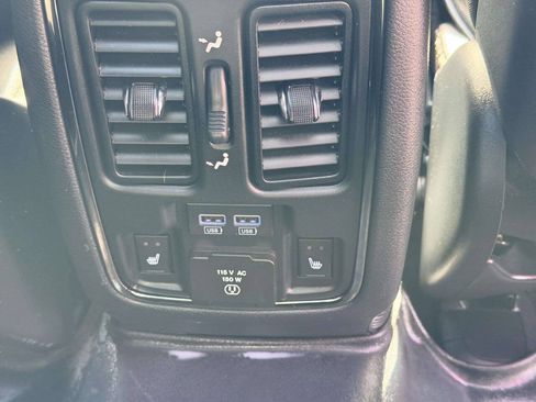 Used 2020 Jeep Grand Cherokee High Altitude AWD/4WD image 31