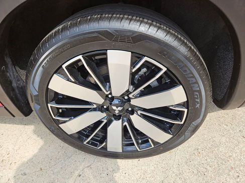 Used 2025 Mitsubishi Outlander SE FWD image 24