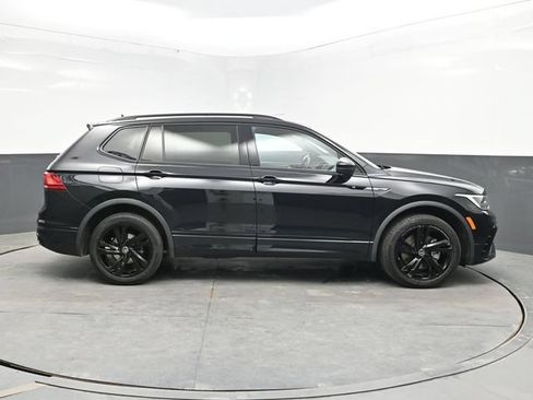 Used 2023 Volkswagen Tiguan SE R-Line AWD/4WD image 8