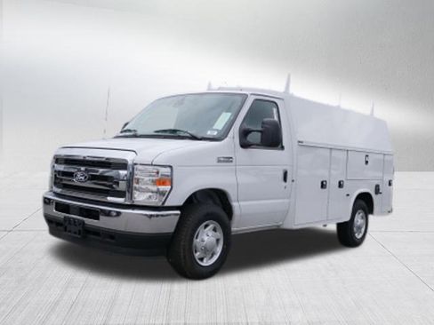 New 2026 Ford E-350 and Econoline 350 Super Duty w/ Power Equipment Group image 7