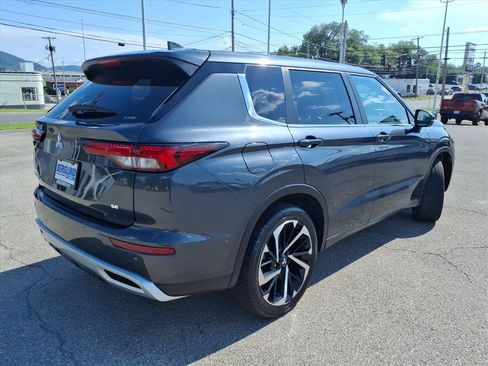 Used 2024 Mitsubishi Outlander SE AWD/4WD image 4