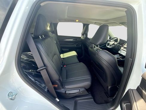 New 2027 INFINITI QX60 Luxe w/ Cargo Package FWD image 21
