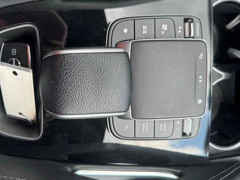 Used 2024 Mercedes-Benz GLE 350 4MATIC image 25