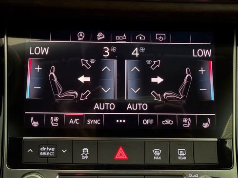 Used 2019 Audi Q8 Premium Plus w/ Premium Plus AWD/4WD image 28