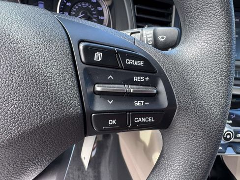 Used 2020 Hyundai Elantra SEL FWD image 21