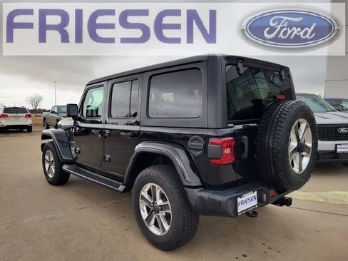 Used 2020 Jeep Wrangler Unlimited Sahara image 5