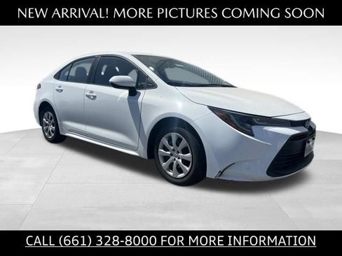 Used 2024 Toyota Corolla LE FWD image 1