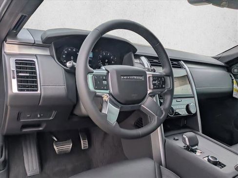 New 2026 Land Rover Discovery Limited Edition image 3