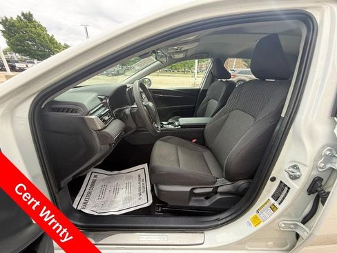 Used 2025 Toyota Camry LE FWD image 23