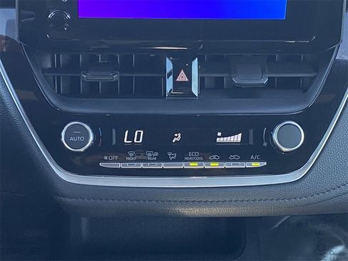 Certified 2024 Toyota Corolla SE image 30