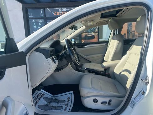 Used 2020 Volkswagen Passat 2.0T SE image 6