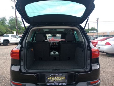 Used 2012 Volkswagen Tiguan SE image 12