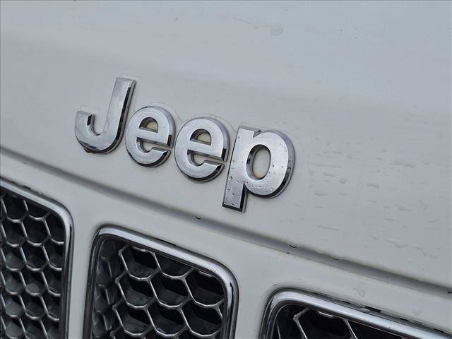 Used 2014 Jeep Grand Cherokee Summit AWD/4WD image 10