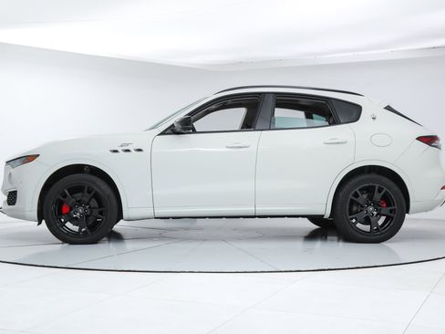 Certified 2022 Maserati Levante GT image 2