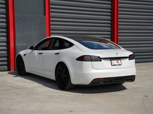 Used 2022 Tesla Model S AWD/4WD image 9