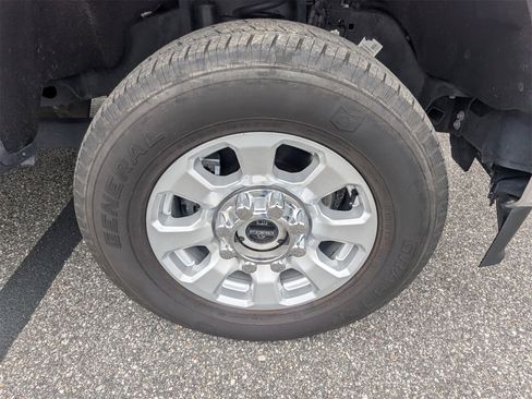 Used 2024 Ford F250 XLT image 11