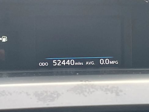 Used 2016 Toyota Prius V Five FWD image 14