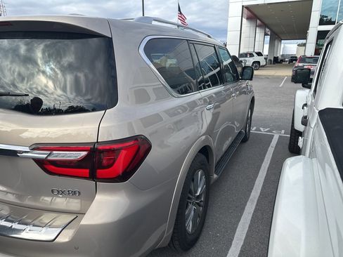 Used 2022 INFINITI QX80 Luxe w/ All-Season Package image 5