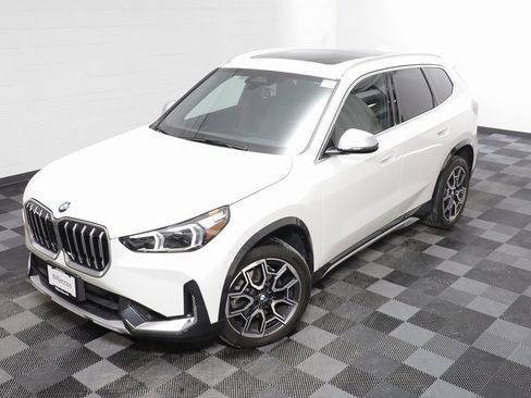 Certified 2023 BMW X1 xDrive28i w/ Convenience Package image 2