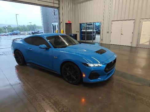Used 2025 Ford Mustang GT RWD image 1