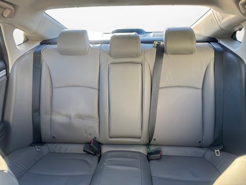 Used 2019 Honda Civic Touring image 14