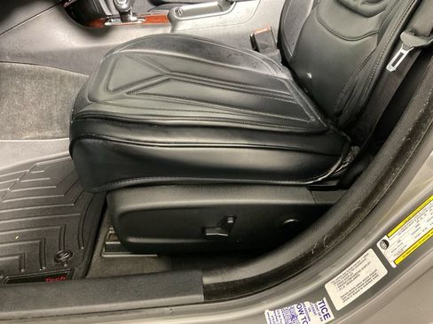 Used 2012 Chrysler 300 Limited RWD image 19