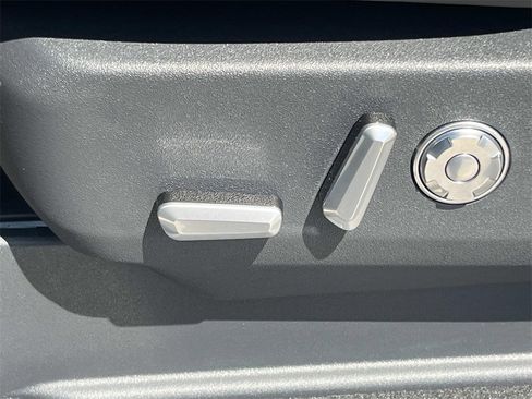 New 2025 Lincoln Navigator Reserve w/ Jet Appearance Package image 11