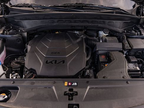 Used 2023 Kia Telluride LX AWD/4WD image 21
