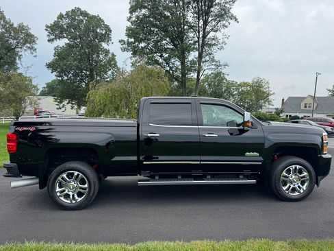 Used 2015 Chevrolet Silverado 2500 High Country w/ Duramax Plus Package AWD/4WD image 7