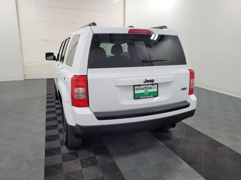 Used 2015 Jeep Patriot Sport w/ Power Value Group FWD image 6