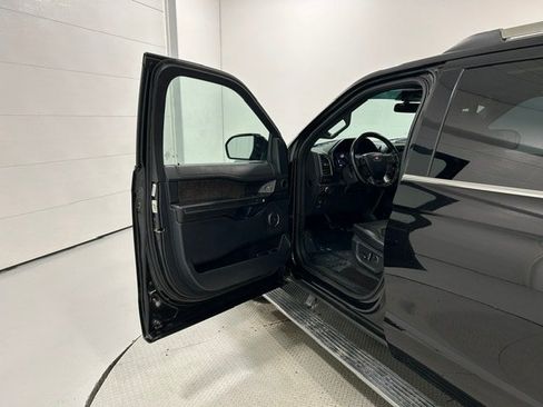 Used 2021 Ford Expedition Max Limited AWD/4WD image 23