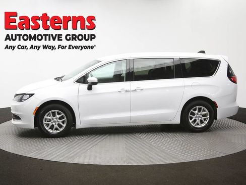 Used 2023 Chrysler Voyager LX FWD image 59