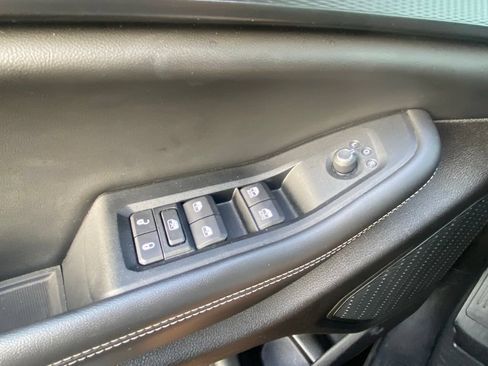 Used 2023 Jeep Grand Cherokee L Laredo RWD image 19