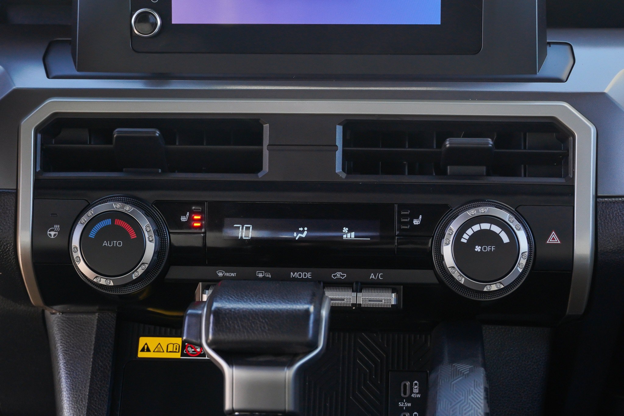 Certified 2024 Toyota Tacoma SR5 AWD/4WD image 35